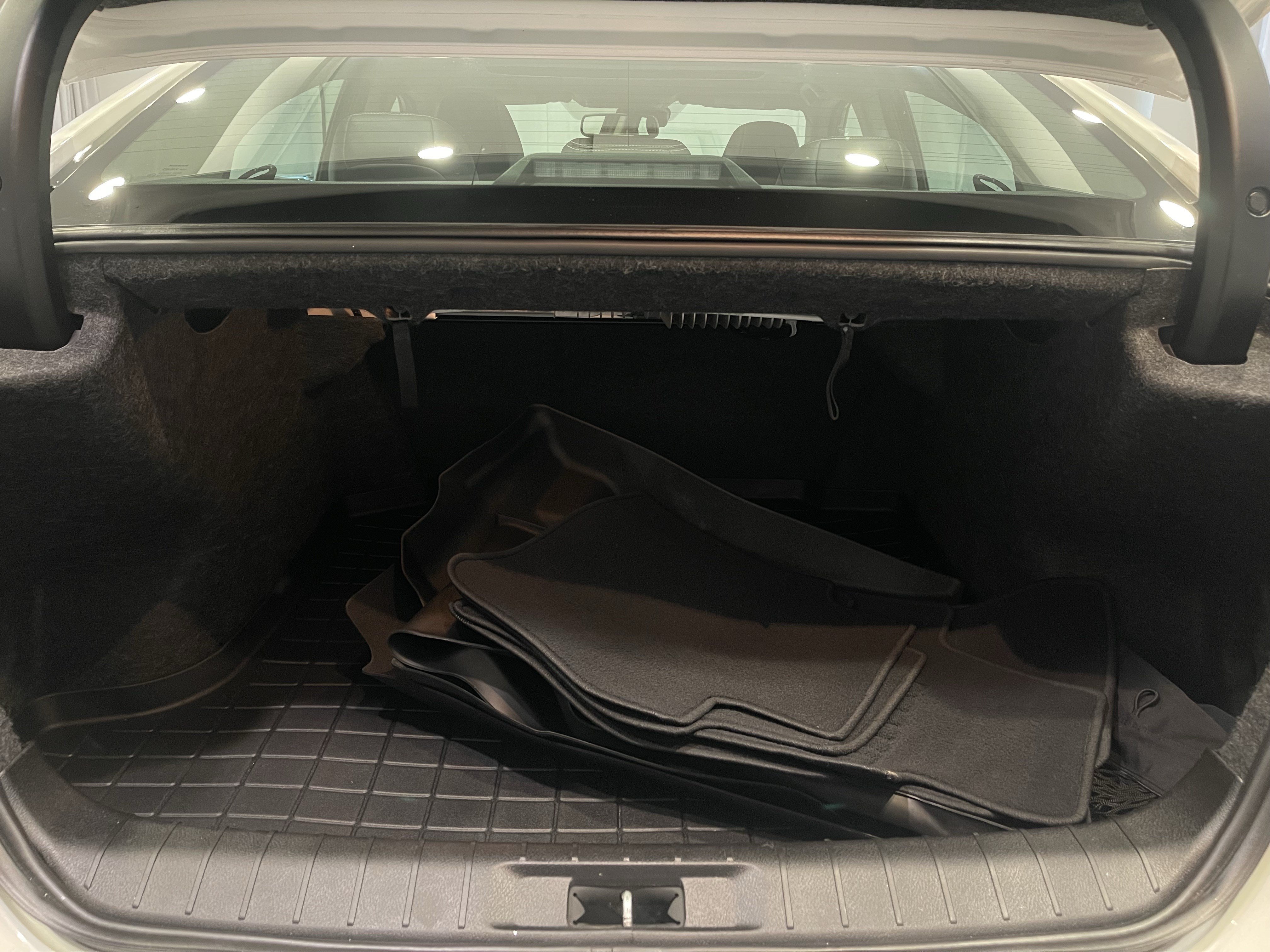 Used 2017 Nissan Maxima Platinum FWD image 27