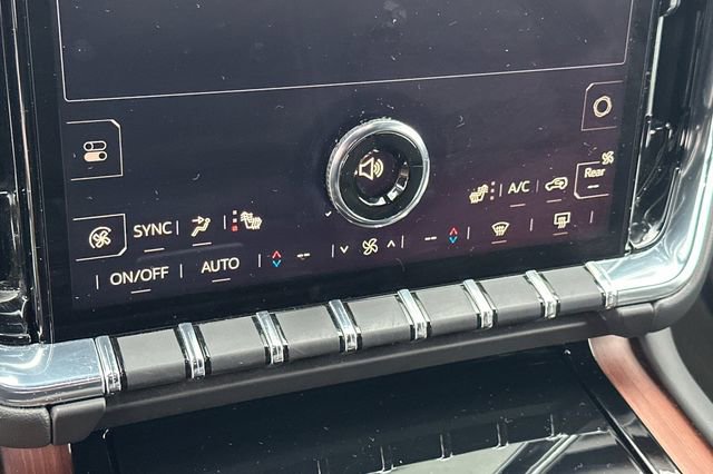 Used 2025 GMC Yukon Denali image 21