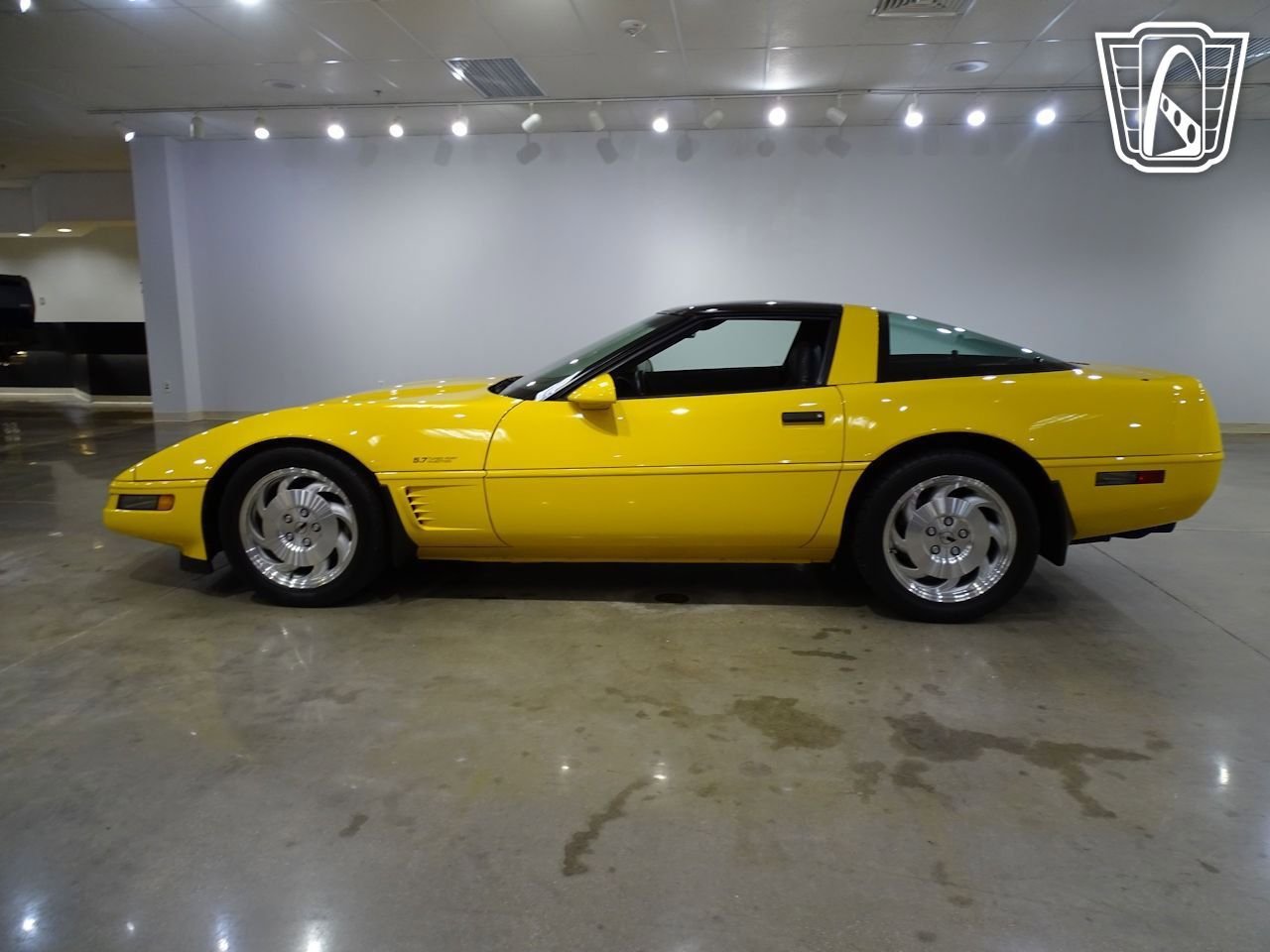 Used 1996 Chevrolet Corvette Coupe RWD image 7