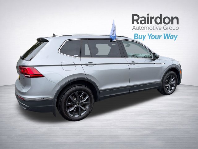 Used 2023 Volkswagen Tiguan SE AWD/4WD image 7