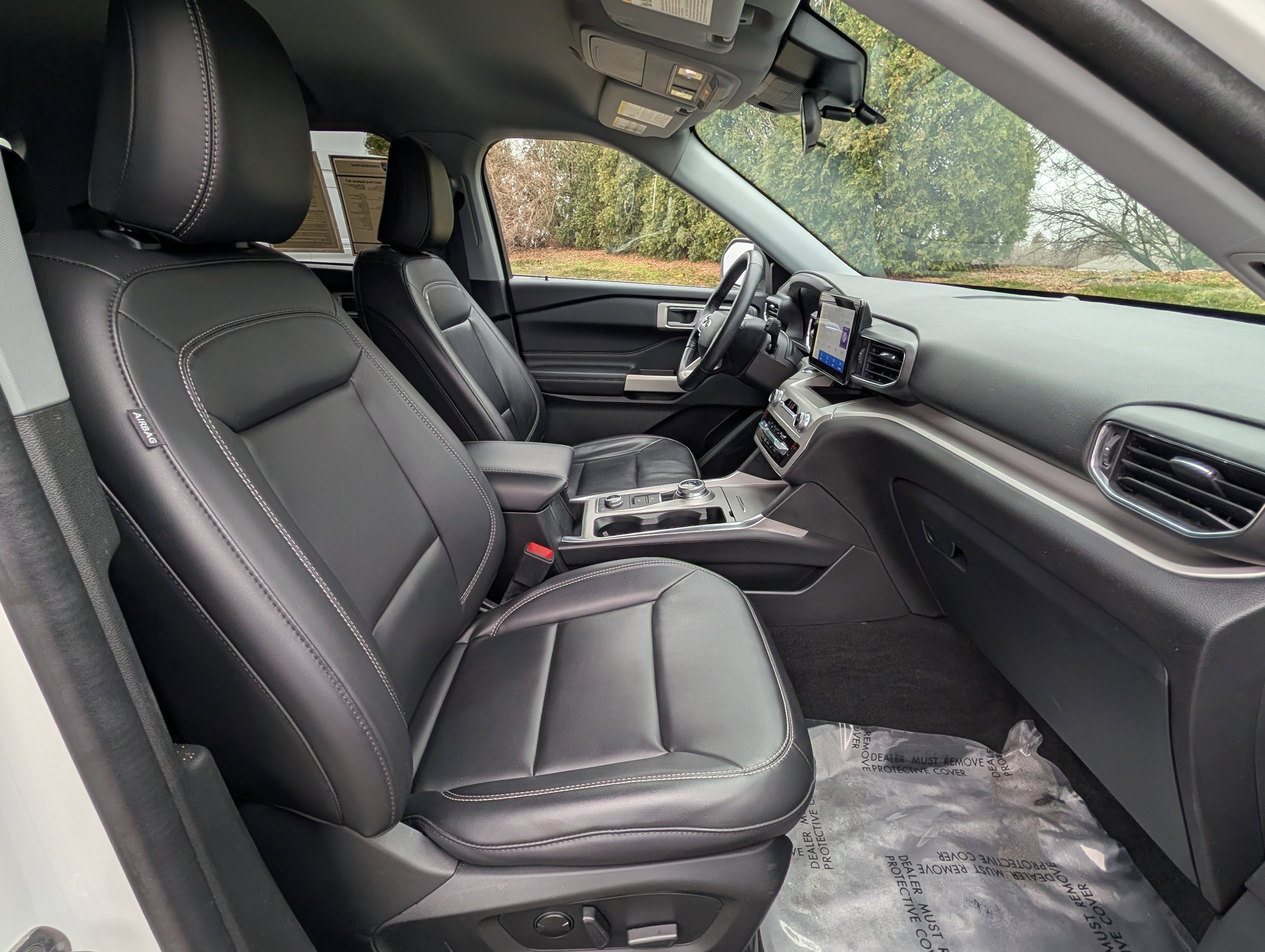 Used 2023 Ford Explorer XLT w/ Equipment Group 202A image 12