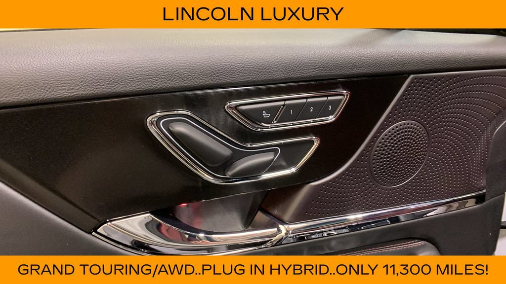 Used 2025 Lincoln Corsair Grand Touring w/ Towing Package AWD/4WD image 27
