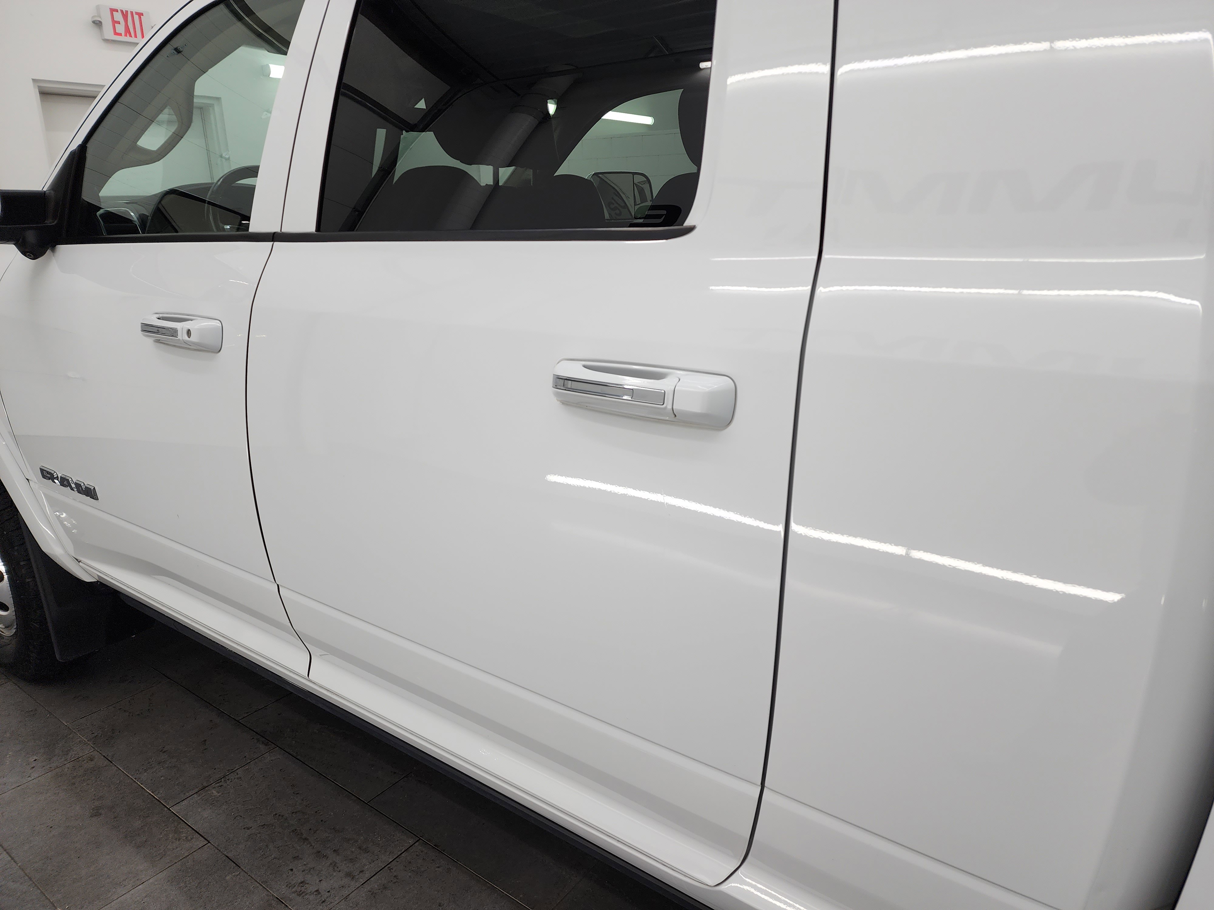 Used 2021 RAM 3500 Laramie image 37