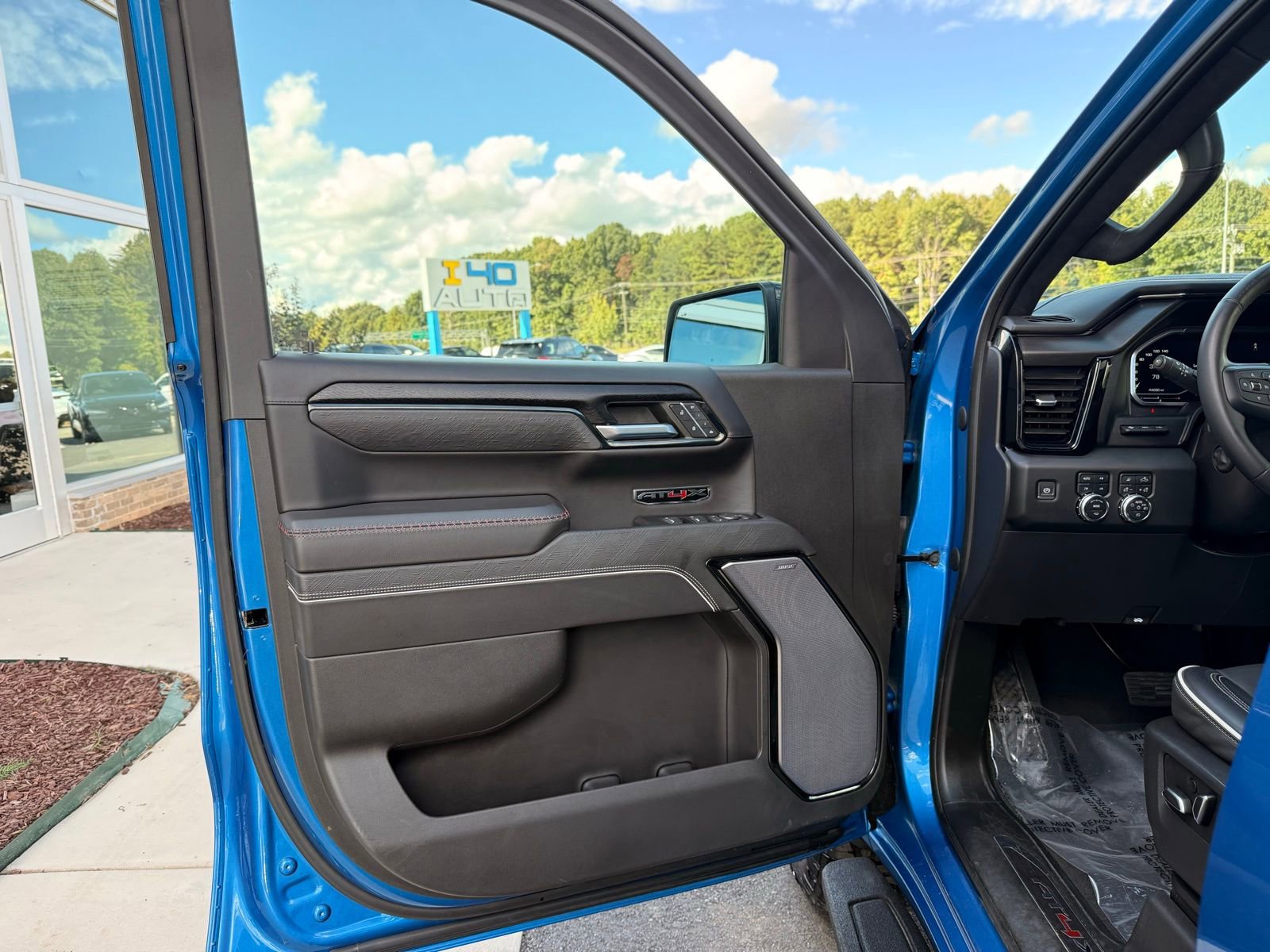 Used 2023 GMC Sierra 1500 AT4X image 16