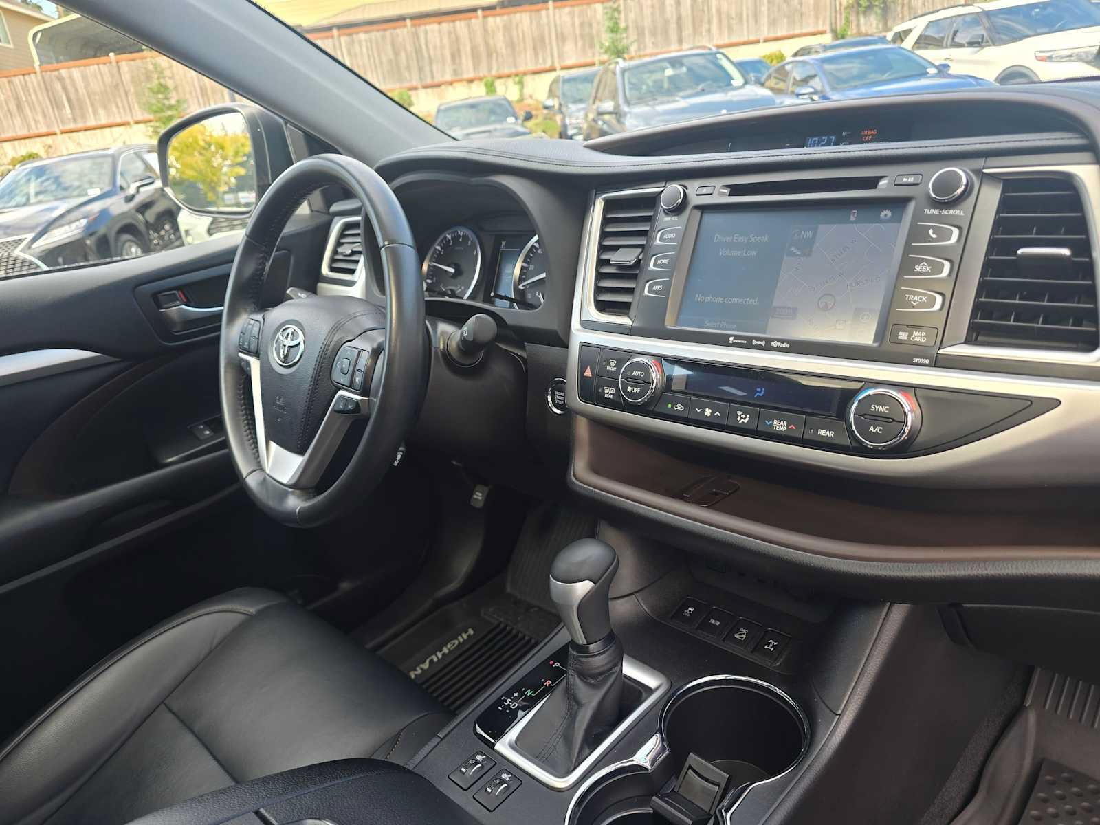 Used 2019 Toyota Highlander XLE AWD/4WD image 10