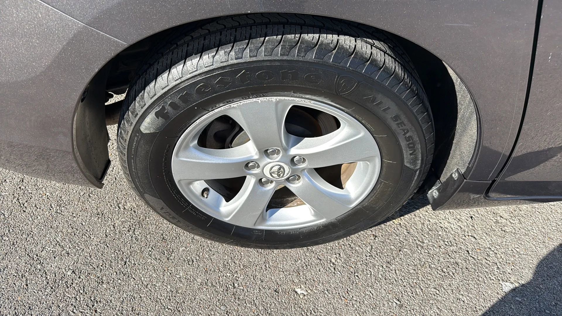 Used 2012 Toyota Sienna LE image 18