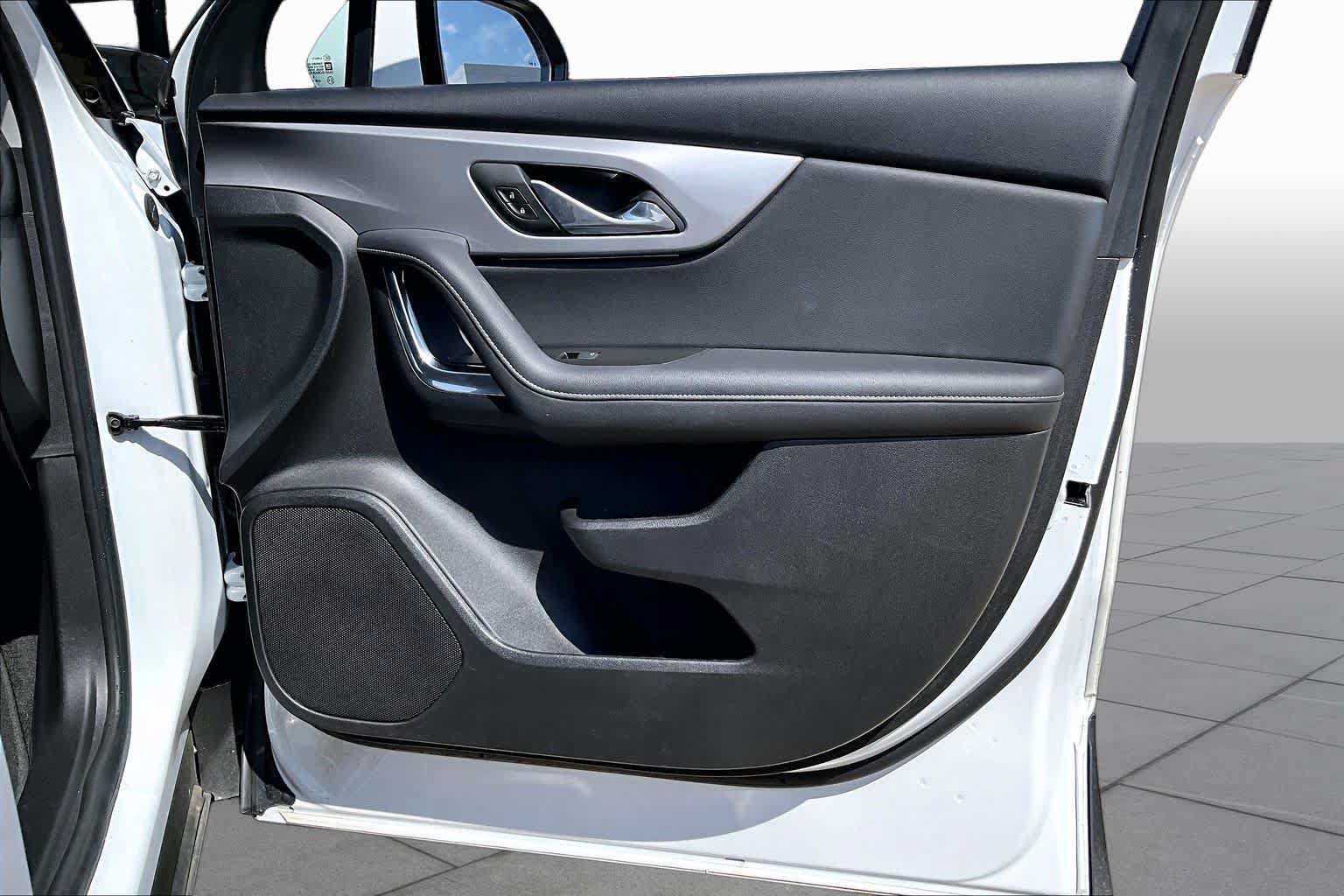 Used 2026 Chevrolet Blazer LT FWD image 25