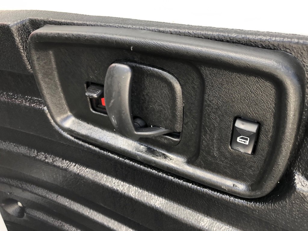 Used 2020 Chevrolet Express 3500 w/ Driver Convenience Package image 21