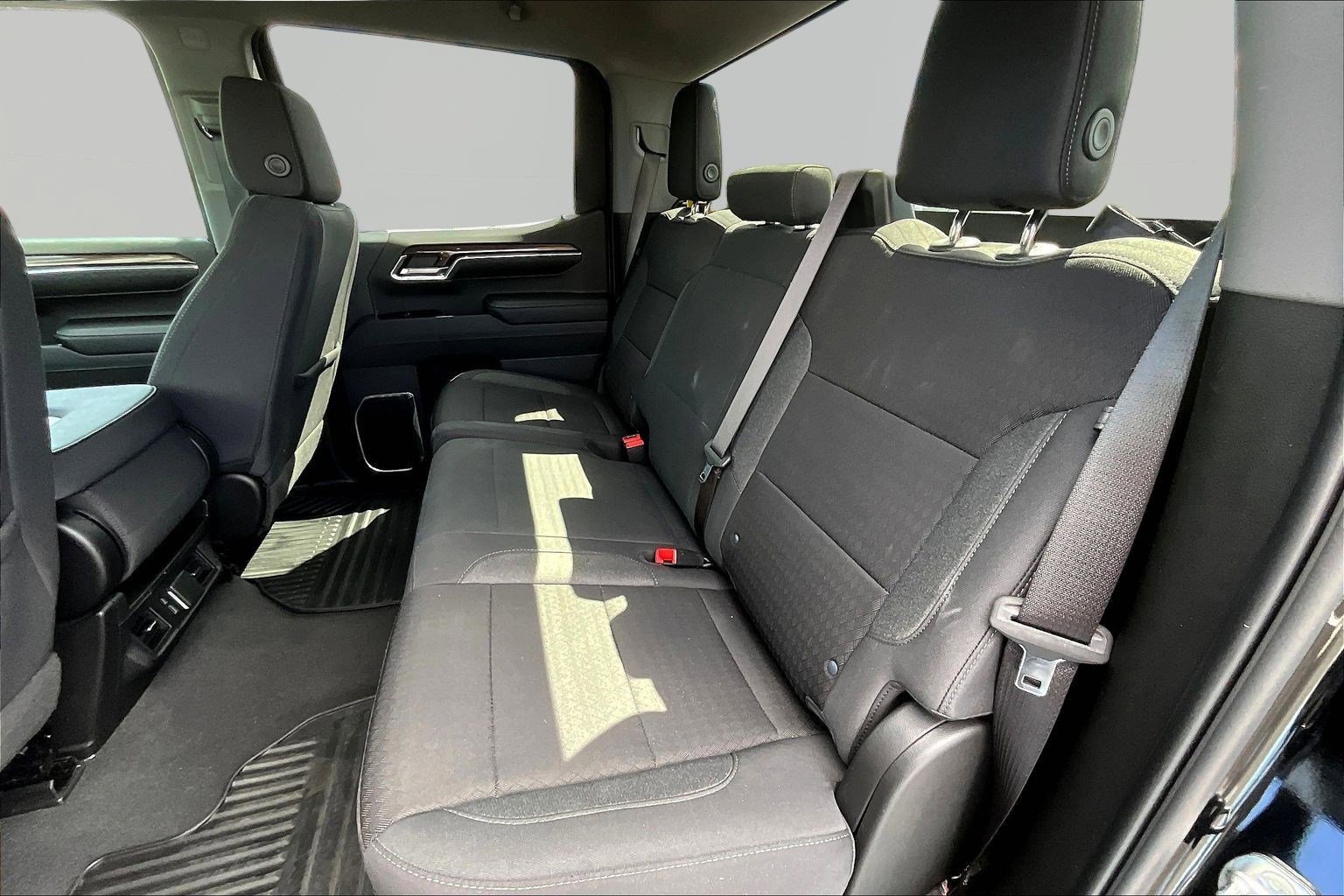 Used 2024 Chevrolet Silverado 1500 LT image 22