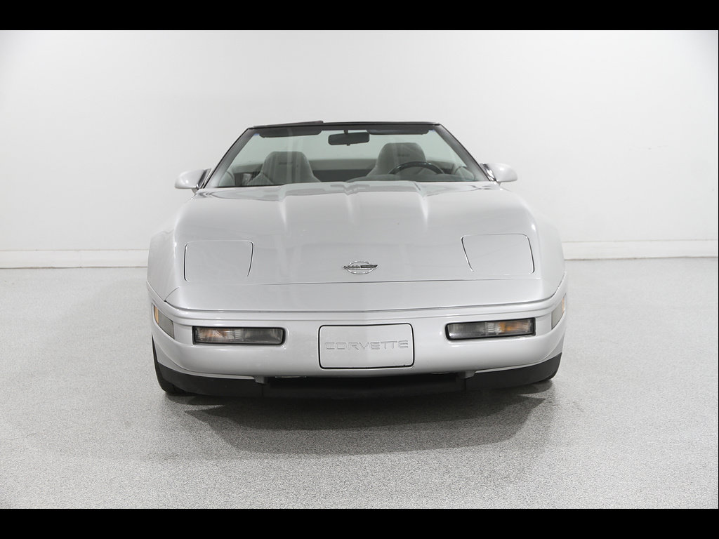 Used 1996 Chevrolet Corvette Convertible RWD image 3