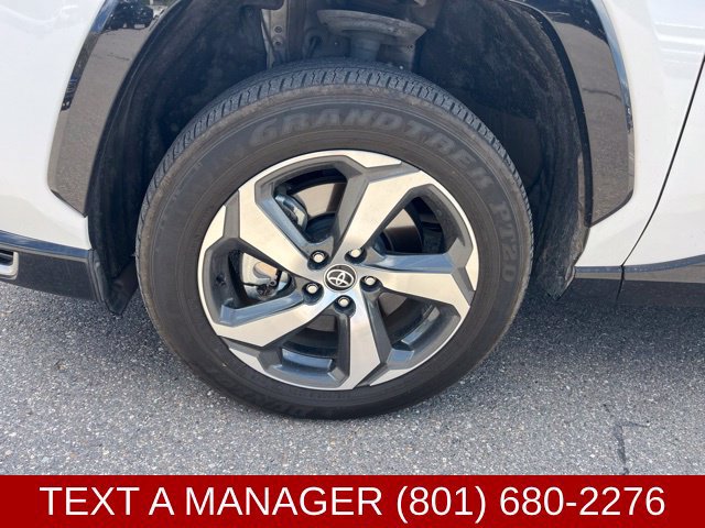 Used 2025 Toyota RAV4 SE AWD/4WD image 9