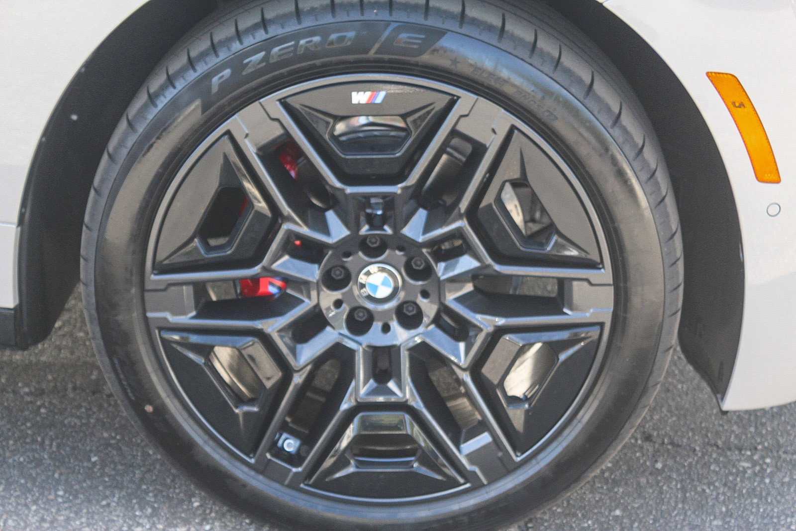 New 2026 BMW iX xDrive60 w/ M Sport Package image 10