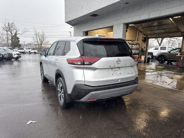 Used 2023 Nissan Rogue SV AWD/4WD image 4