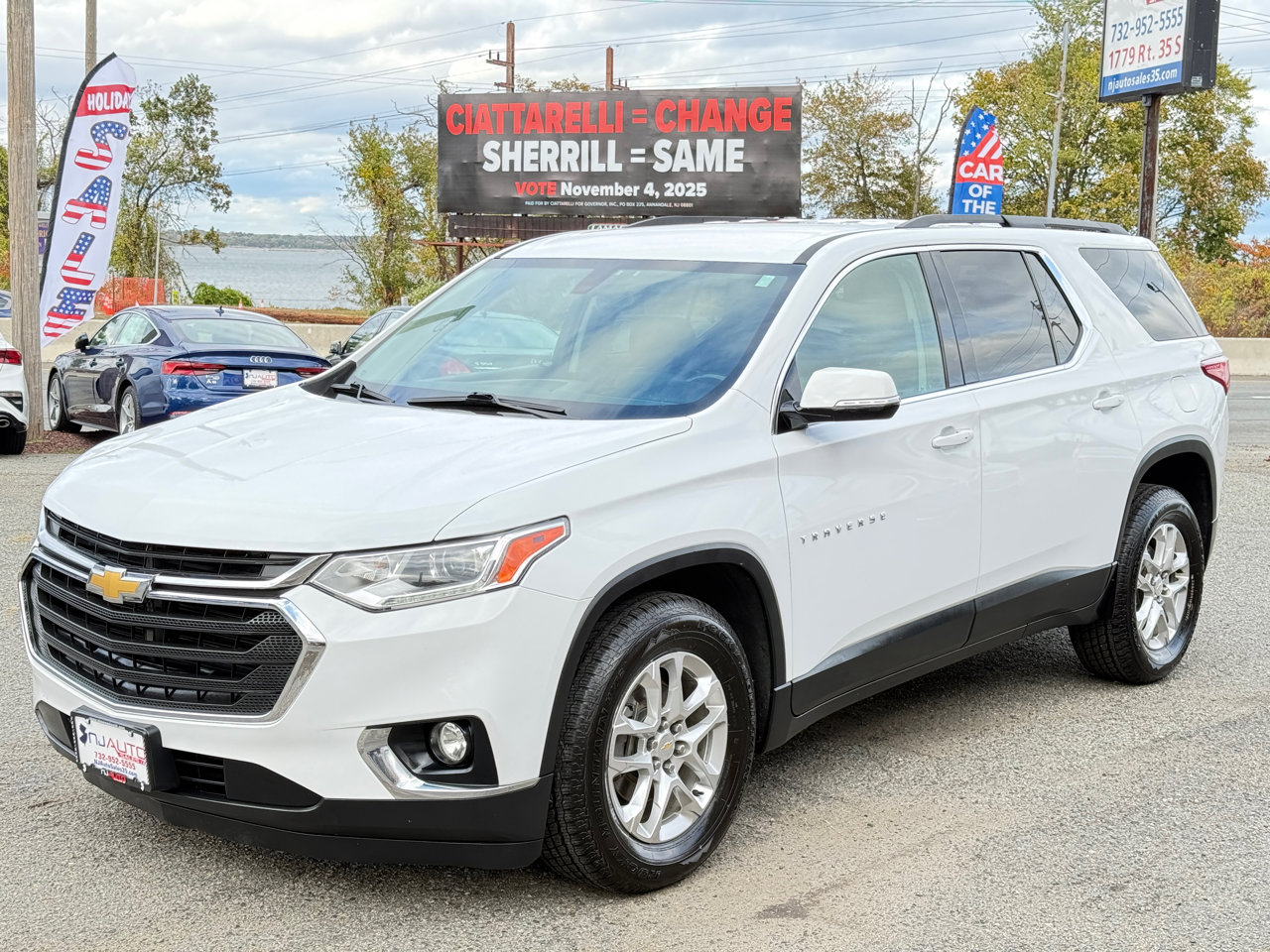 Used 2019 Chevrolet Traverse LT image 8