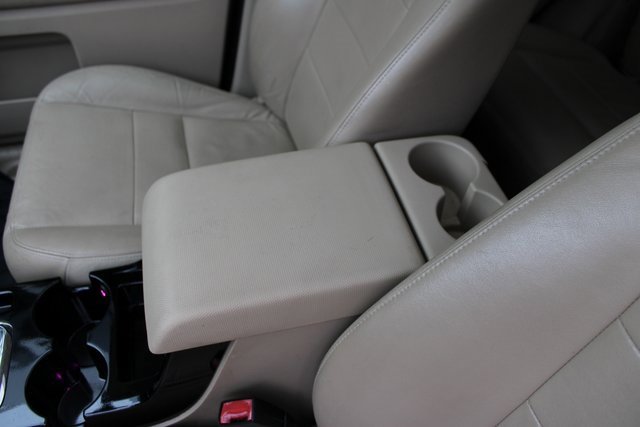 Used 2010 Ford Escape Limited image 27