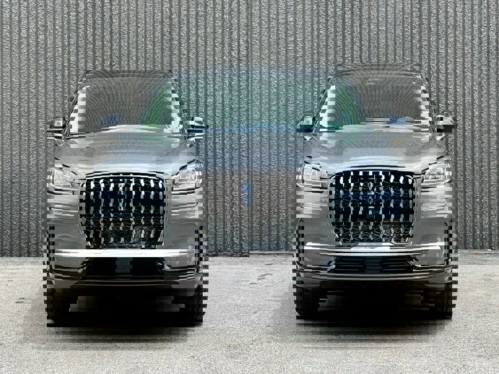 New 2025 Lincoln Corsair Grand Touring image 8