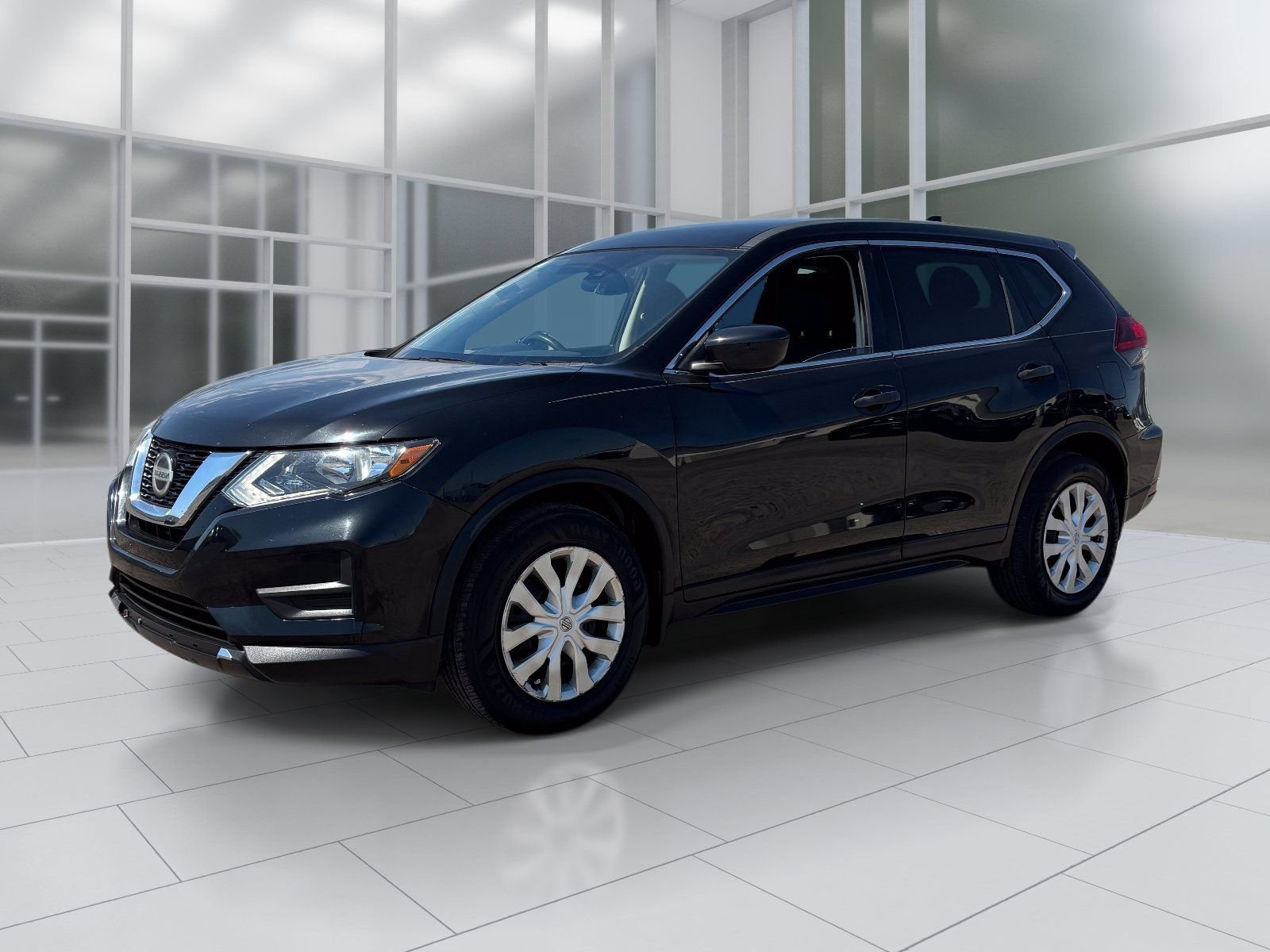 Used 2020 Nissan Rogue S FWD image 2