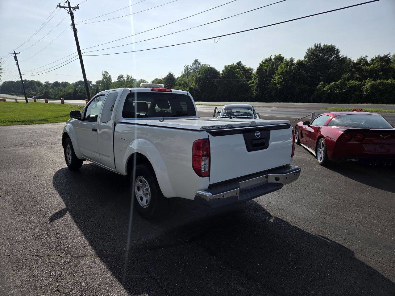 Used 2015 Nissan Frontier S RWD image 5