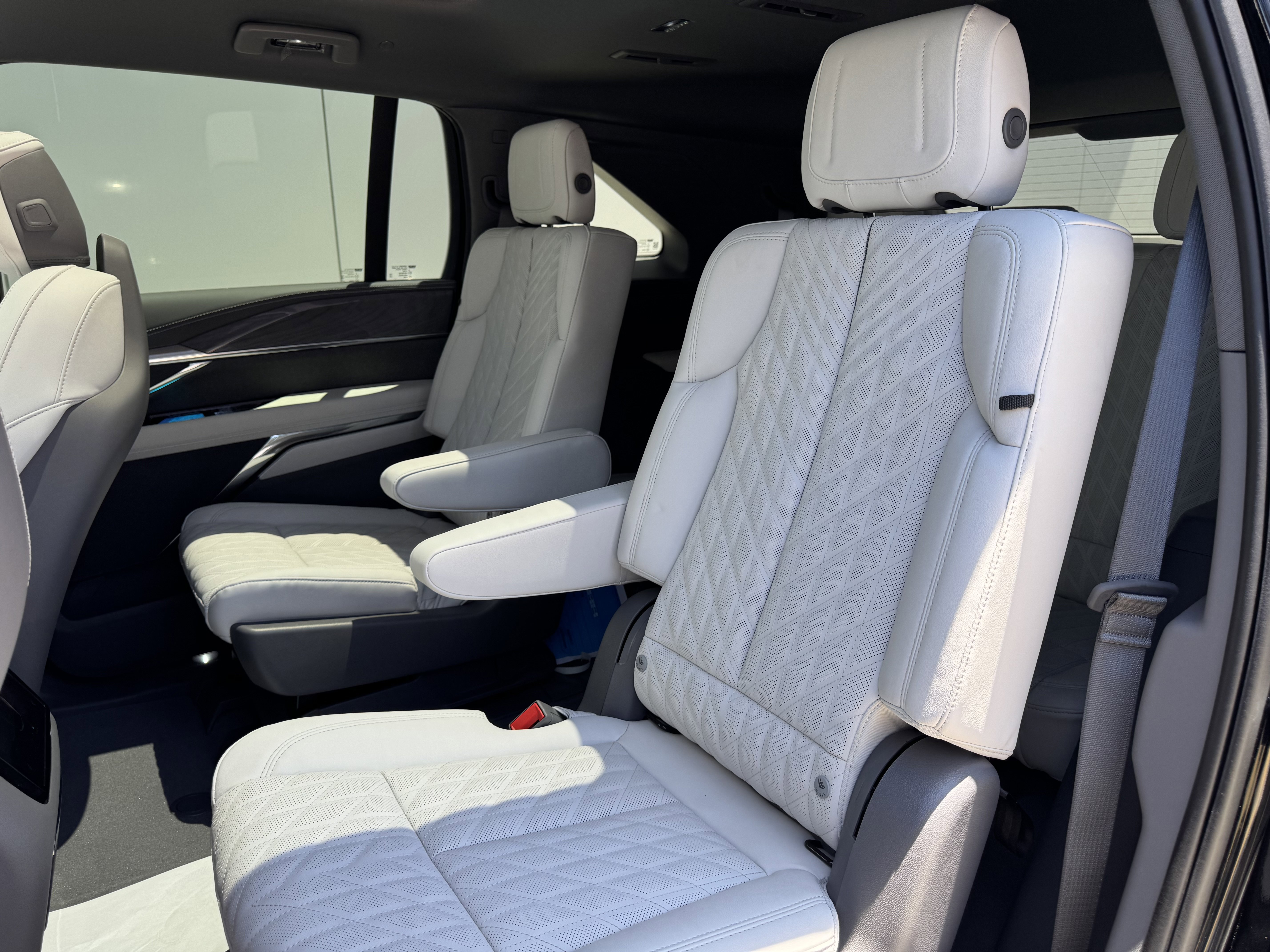 New 2026 Cadillac Escalade IQ Sport 1 w/ LPO, Floor Liner Package AWD/4WD image 13