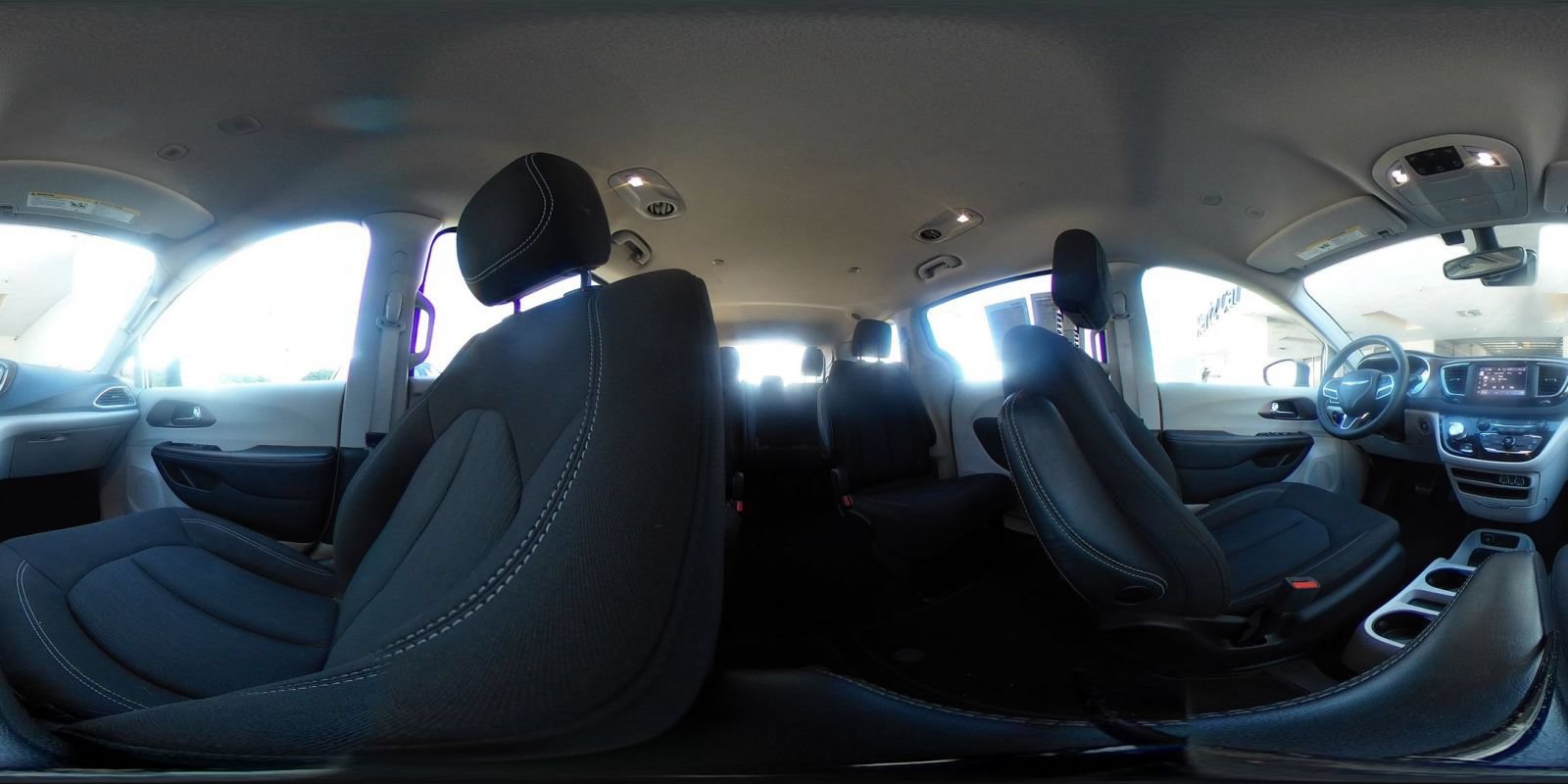 Used 2023 Chrysler Voyager LX FWD image 44