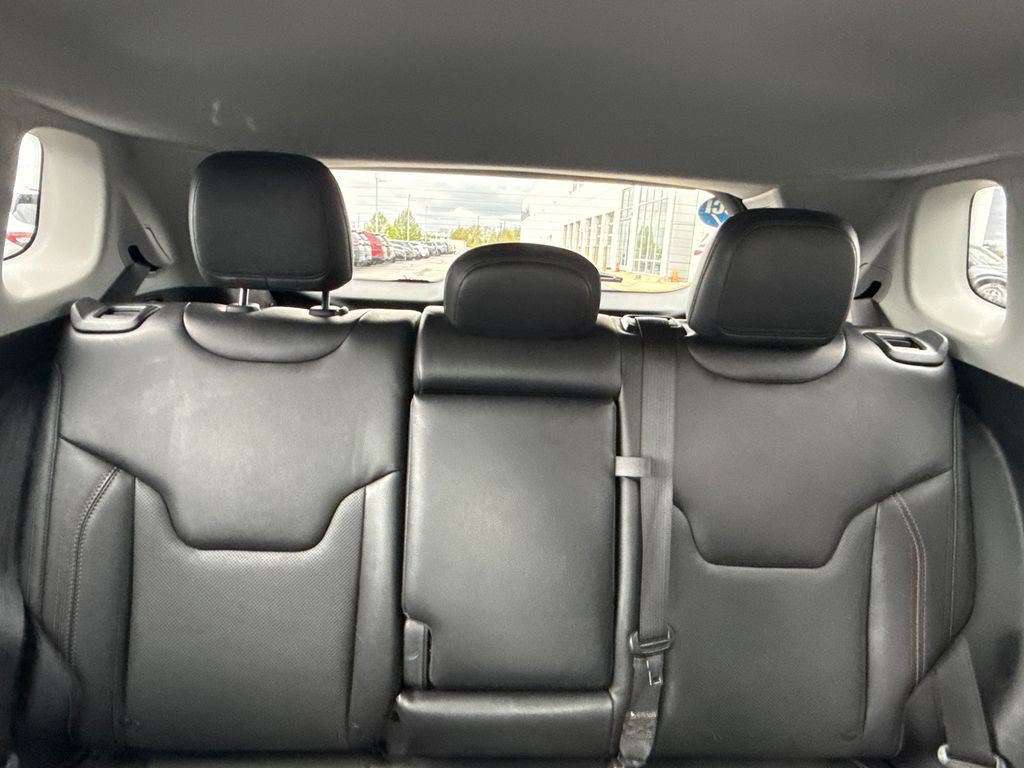 Used 2022 Jeep Compass Limited AWD/4WD image 19