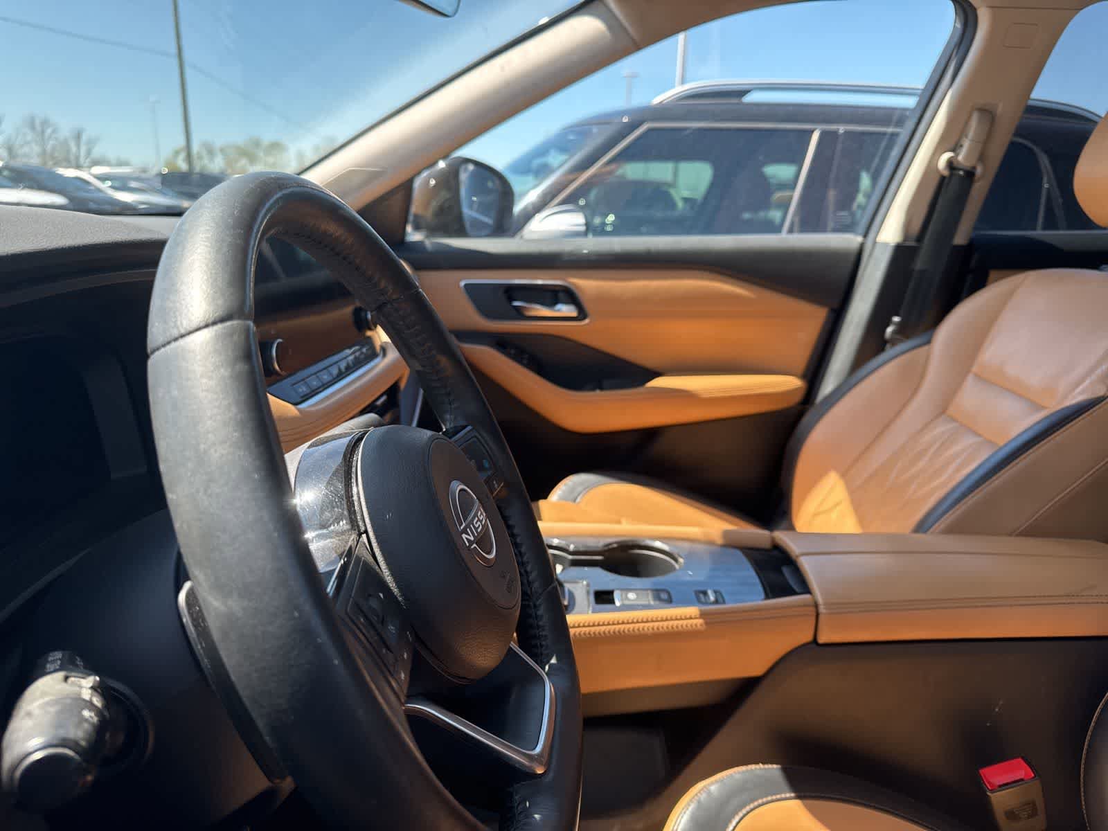Used 2022 Nissan Rogue Platinum w/ Head-Up Display Package image 33