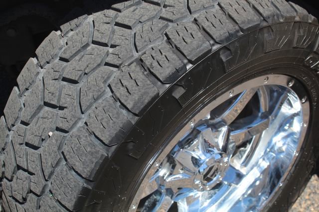 Used 2021 GMC Sierra 2500 AT4 image 11