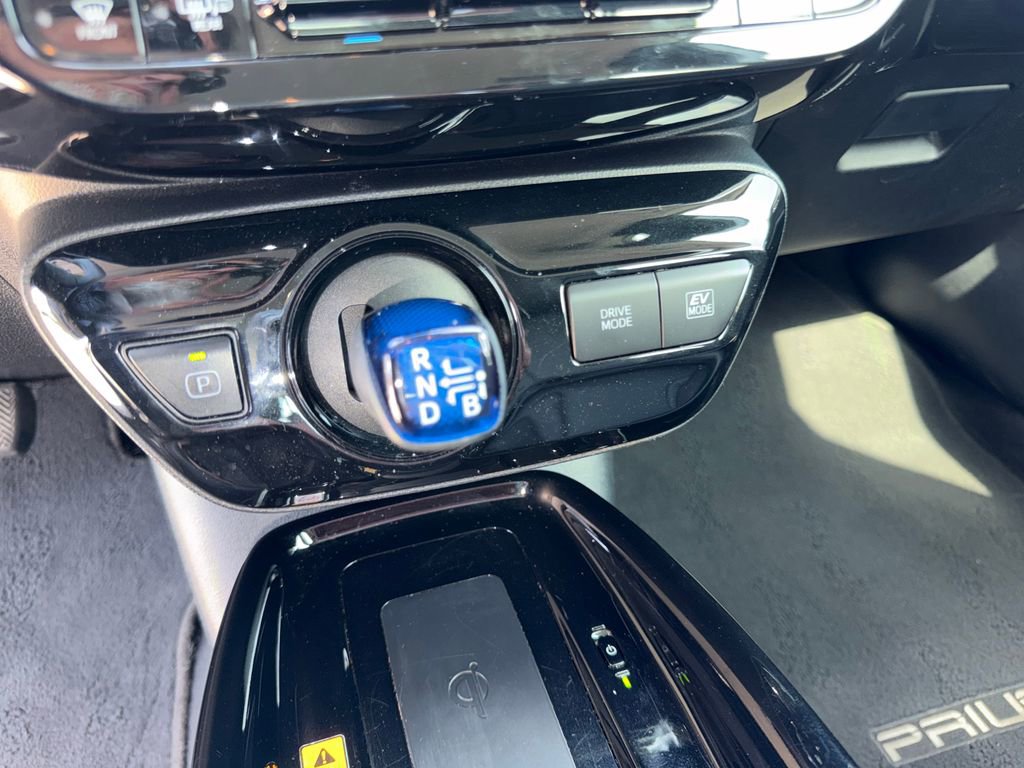 Used 2022 Toyota Prius FWD image 25