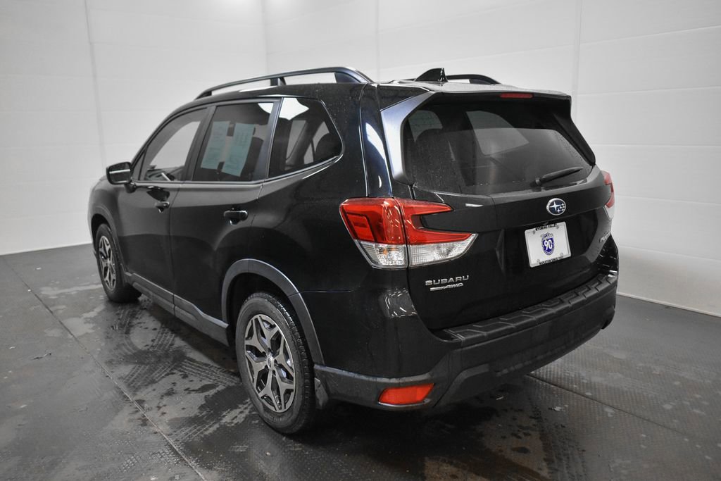 Used 2021 Subaru Forester Premium image 6
