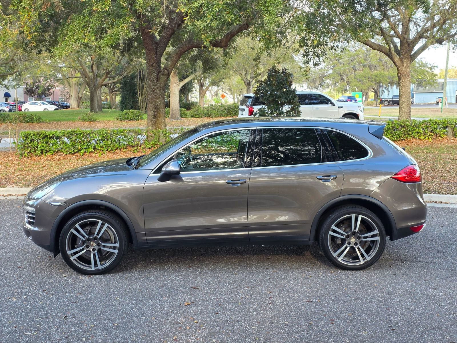 Used 2013 Porsche Cayenne Diesel image 2