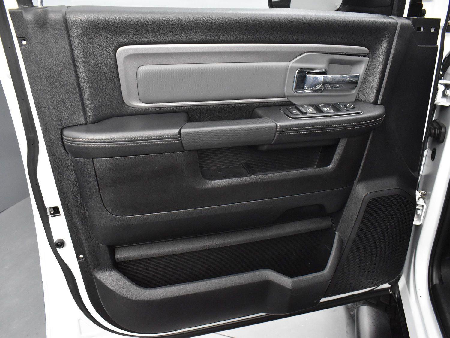 Used 2018 RAM 2500 Power Wagon w/ Leather & Luxury Group image 9