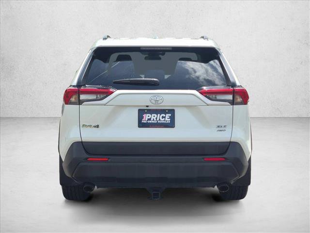 Used 2022 Toyota RAV4 XLE Premium AWD/4WD image 7