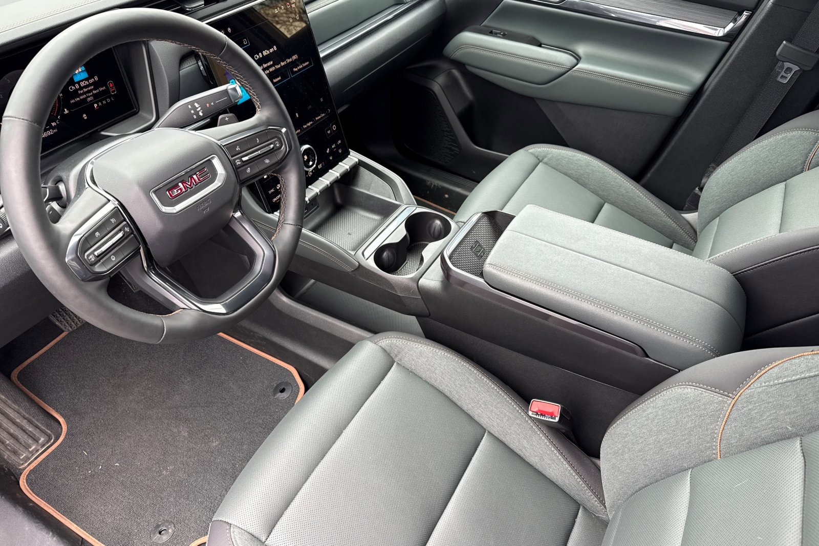 Used 2026 GMC Terrain AT4 w/ Technology Package II image 11