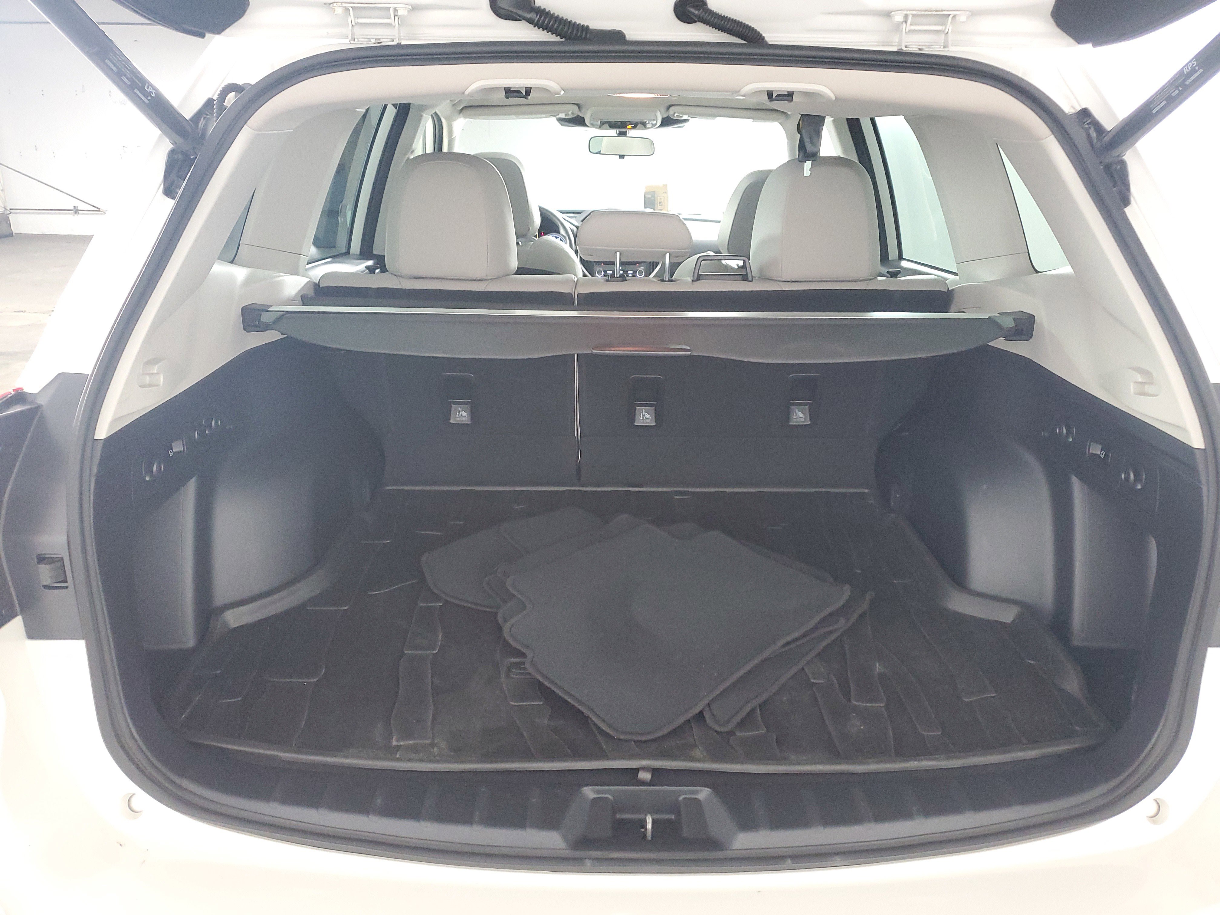 Used 2023 Subaru Forester Limited image 33