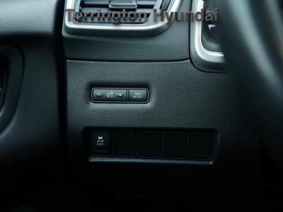 Used 2015 Nissan Murano SV w/ Premium Package image 21