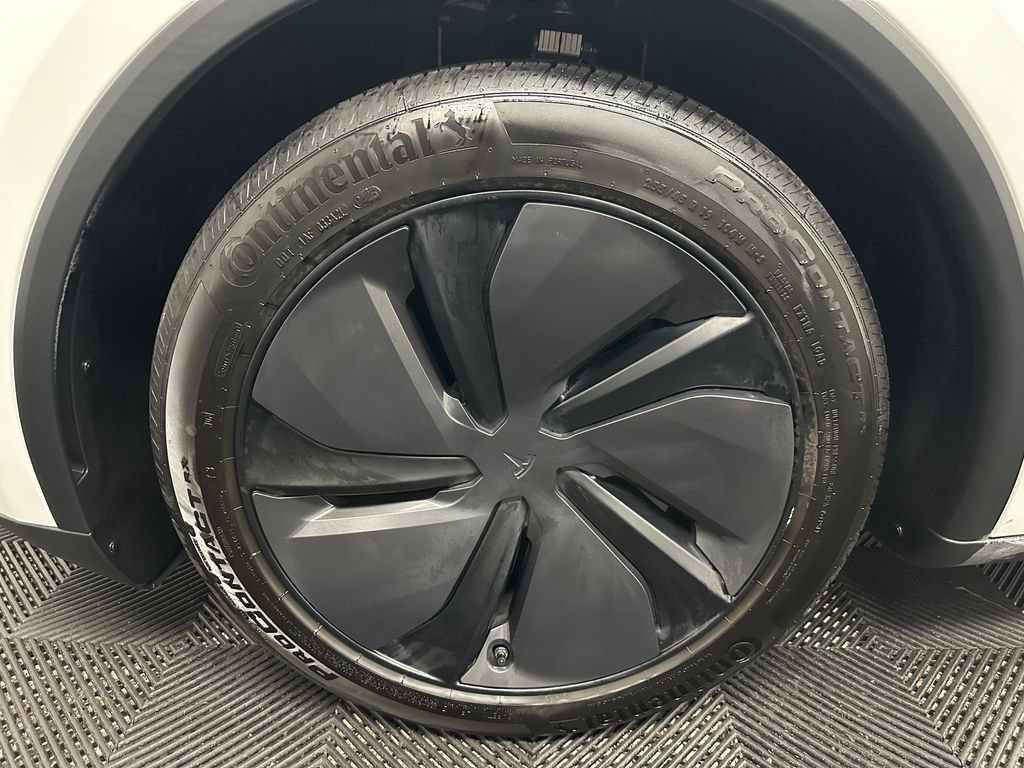 Used 2026 Tesla Model Y Long Range AWD/4WD image 40