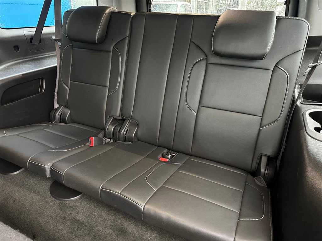 Used 2016 Chevrolet Suburban LT image 17