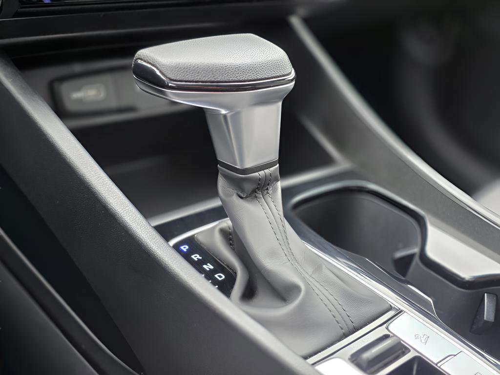 Used 2024 Hyundai Santa Cruz SEL image 34