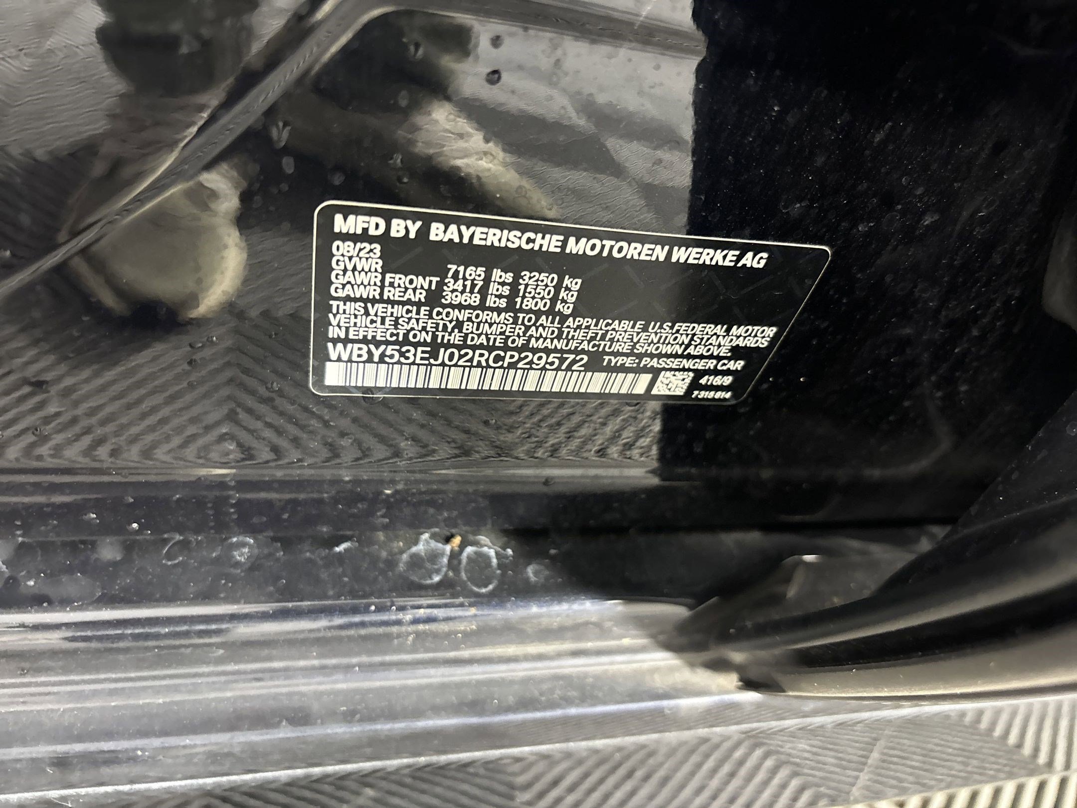 Certified 2024 BMW i7 xDrive60 w/ Premium Package image 20