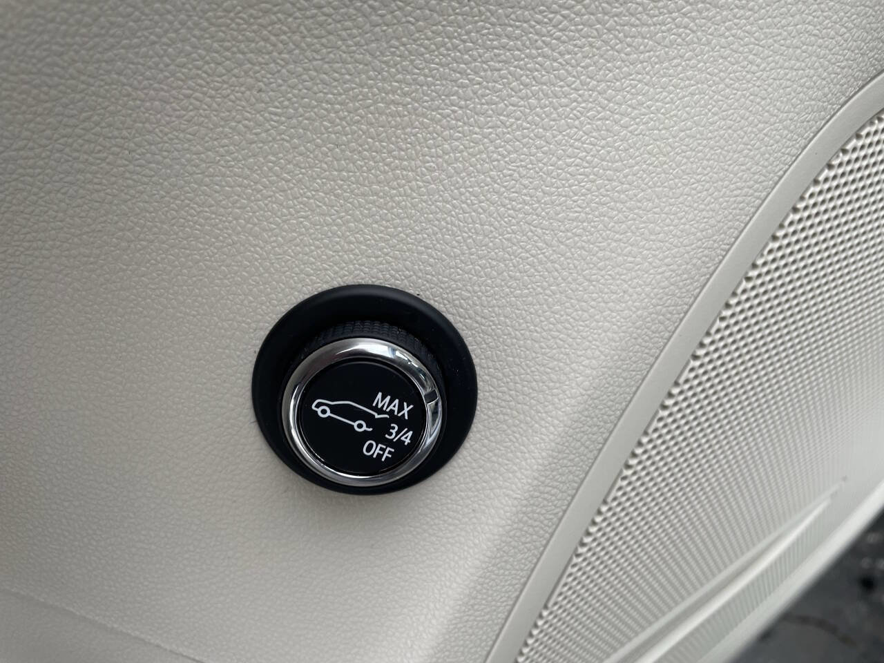 Used 2023 Buick Envision Essence image 13