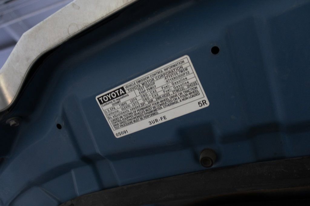 Used 2019 Toyota Tundra SR5 w/ SR5 Convenience Package image 34