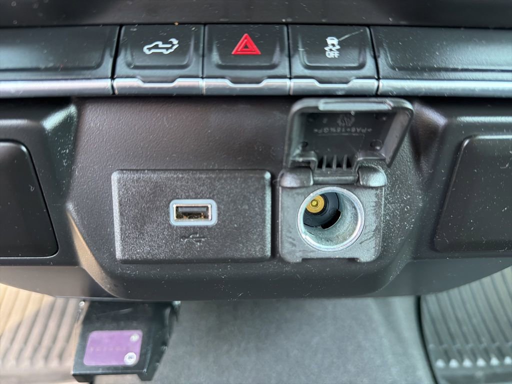 Used 2020 Chevrolet Silverado 1500 Custom w/ Custom Value Package image 40