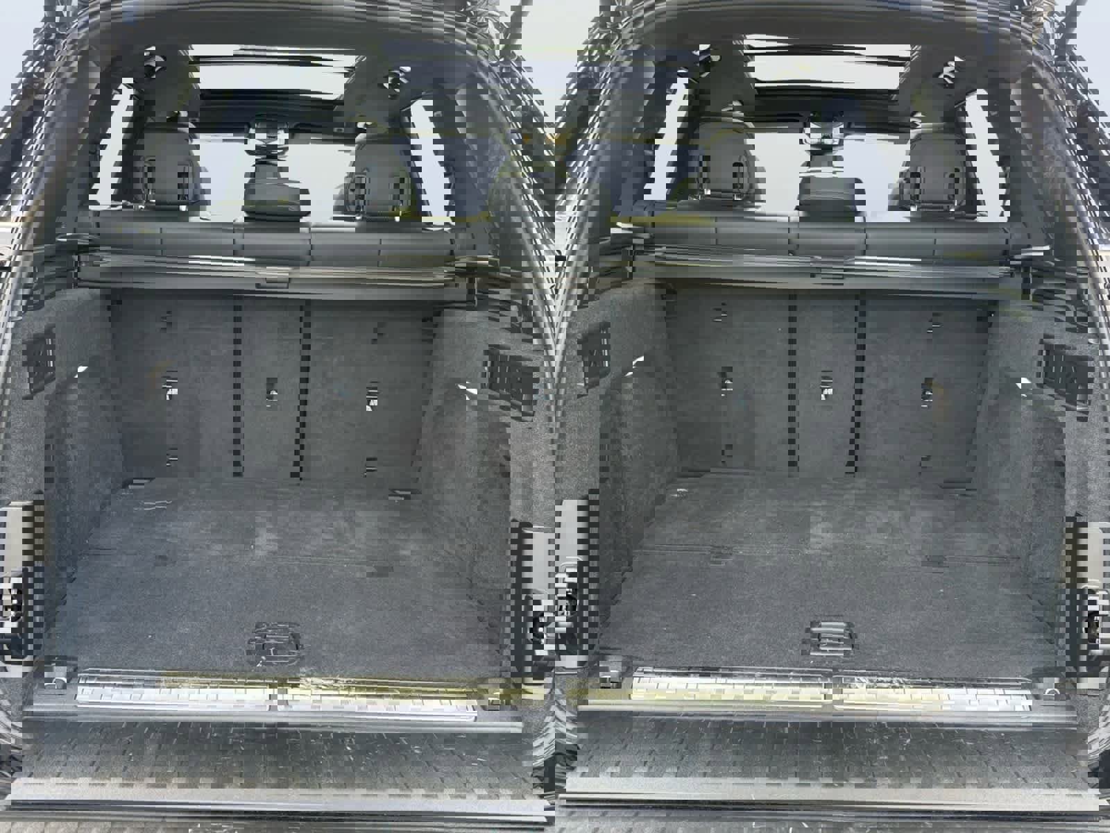 Certified 2024 BMW X5 xDrive50e w/ M Sport Package image 15