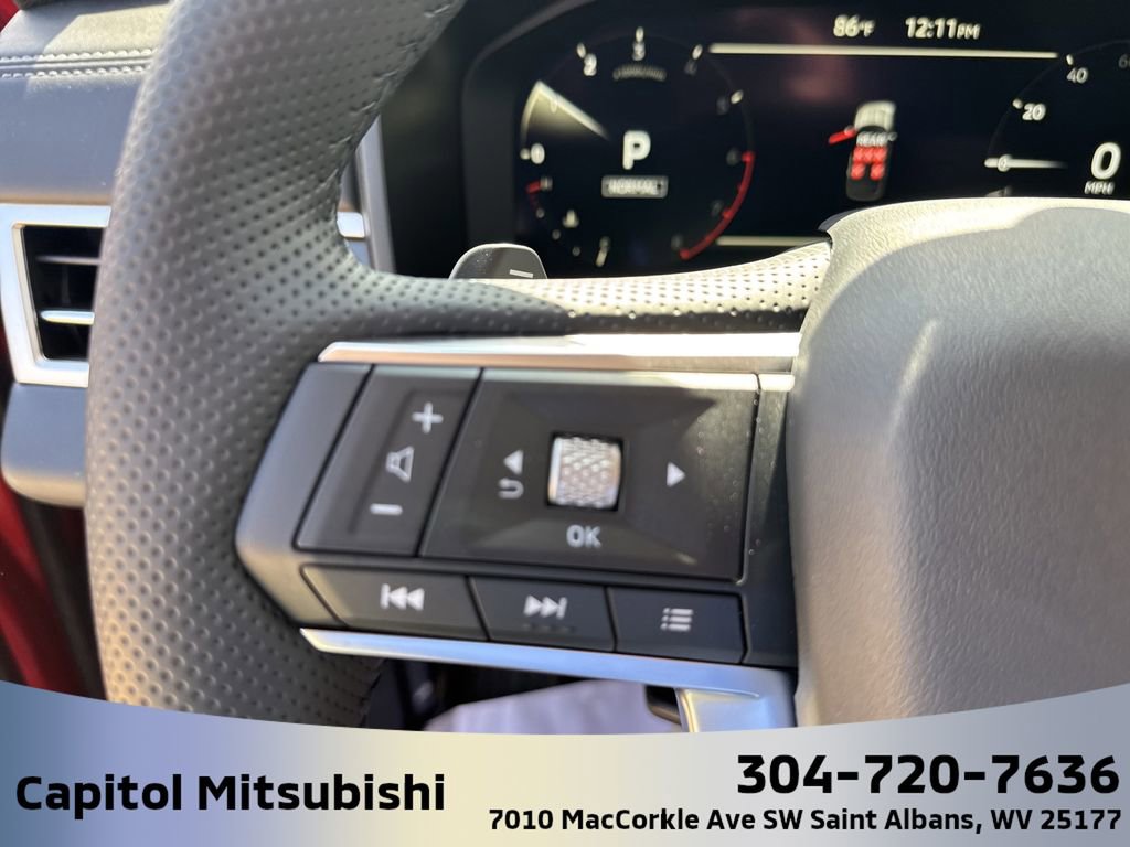 New 2025 Mitsubishi Outlander SEL image 21