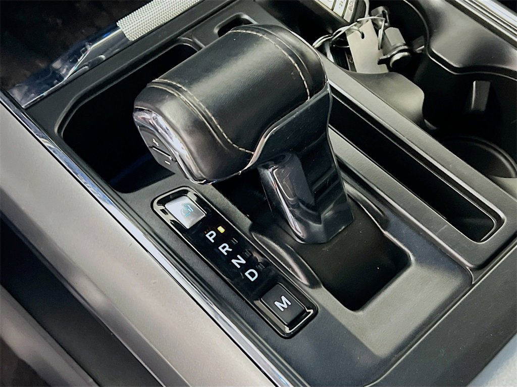 Used 2022 Ford F150 Lariat w/ Equipment Group 501A Mid image 16