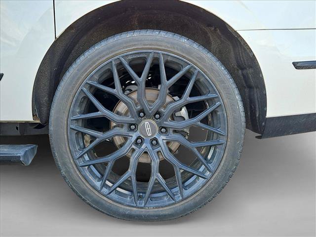 Used 2021 Lincoln Navigator L Black Label w/ Cargo Convenience Package AWD/4WD image 16