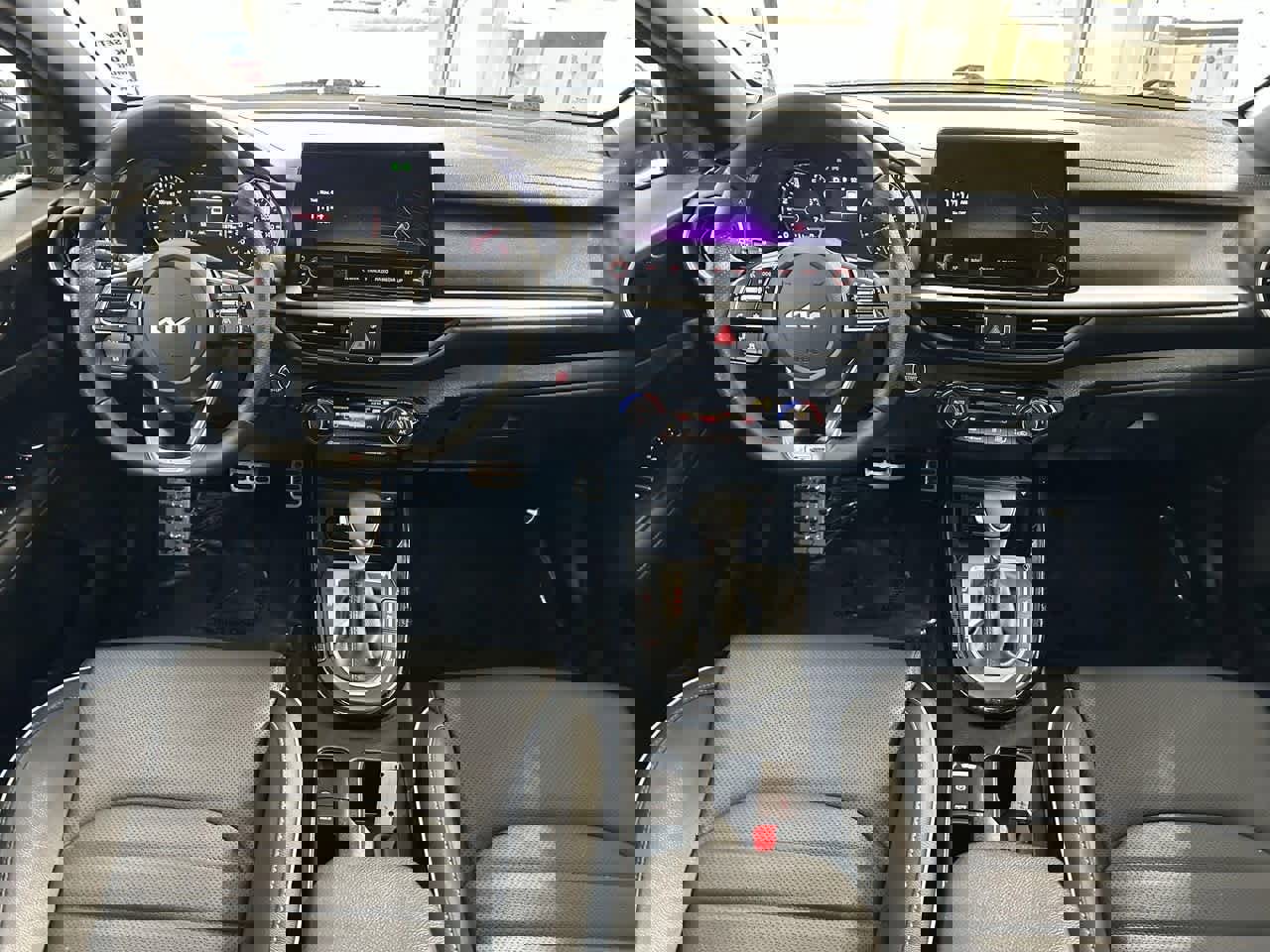 Used 2024 Kia Forte GT-Line w/ GT-Line Premium Package image 13