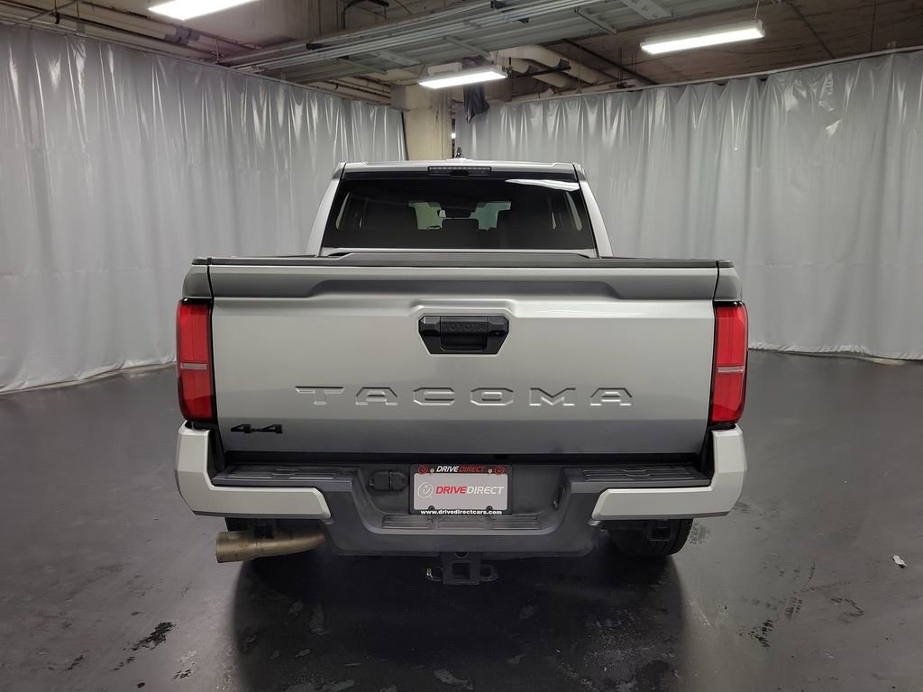 Used 2025 Toyota Tacoma TRD Sport AWD/4WD image 7