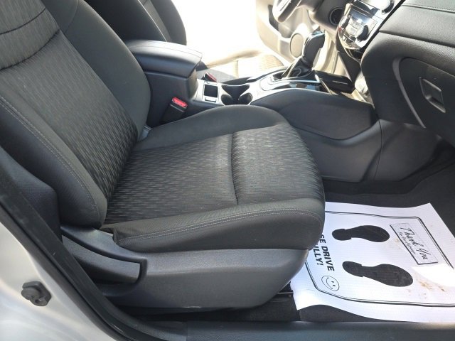 Used 2019 Nissan Rogue SV image 42