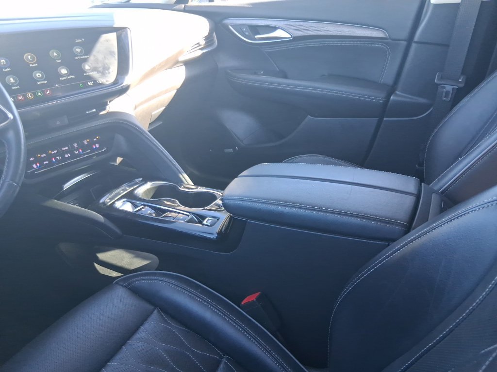 Used 2022 Buick Envision Avenir w/ Safety Package FWD image 24